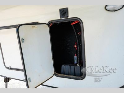 2021 Keystone RV Montana - Photo 6