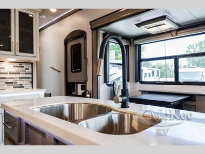2021 Keystone RV Montana - Photo 19