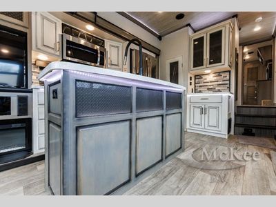 2021 Keystone RV Montana - Photo 32
