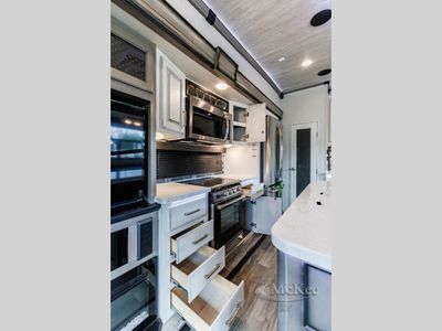 2021 Keystone RV Montana - Photo 24