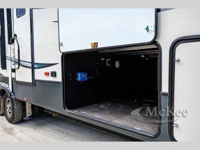 2021 Keystone RV Montana - Photo 4