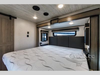2021 Keystone RV Montana - Photo 40