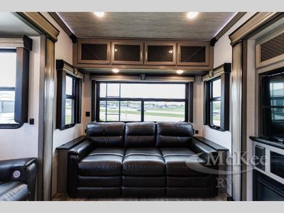 2021 Keystone RV Montana - Photo 13