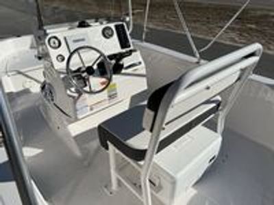 2025 Robalo 160 CC - Photo 11