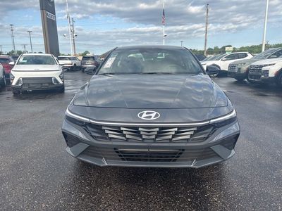 2026 Hyundai Elantra - Photo 2