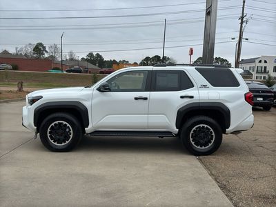 2025 Toyota 4Runner - Photo 4