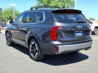 2025 Kia Telluride — rear three-quarter view