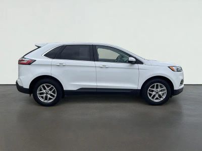 2023 Ford Edge — rear three-quarter view