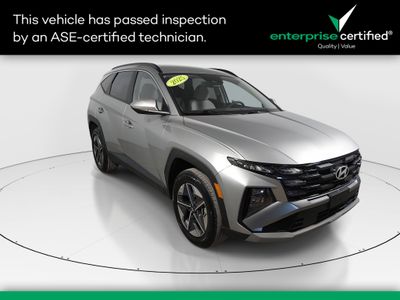 2025 Hyundai Tucson SEL AWD — front three-quarter view