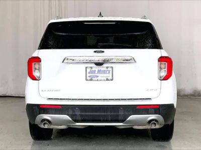 2023 Ford Explorer - Photo 3