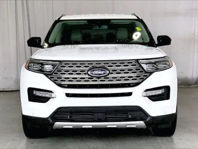 2023 Ford Explorer - Photo 2