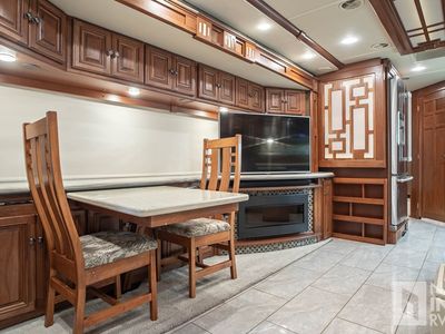 2016 Winnebago Tour — photo 16 view