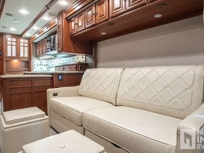 2016 Winnebago Tour — photo 15 view