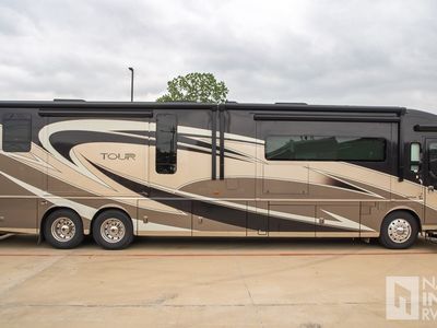 2016 Winnebago Tour — rear three-quarter view