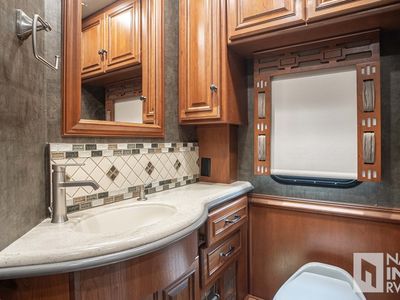 2016 Winnebago Tour — photo 20 view