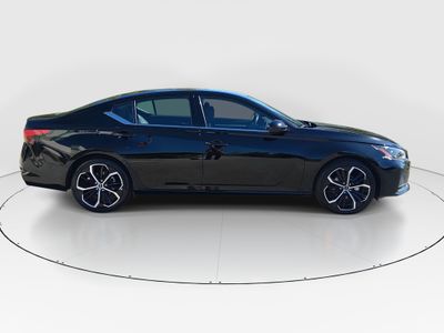 2024 Nissan Altima - Photo 8