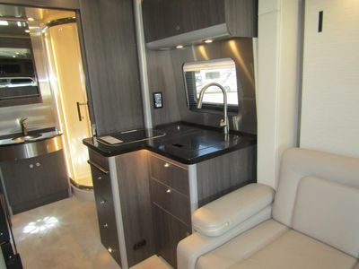 2022 Airstream ATLAS - Photo 7
