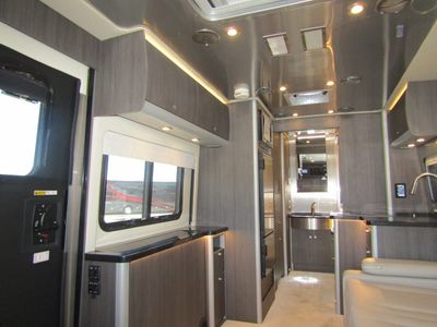 2022 Airstream ATLAS - Photo 10