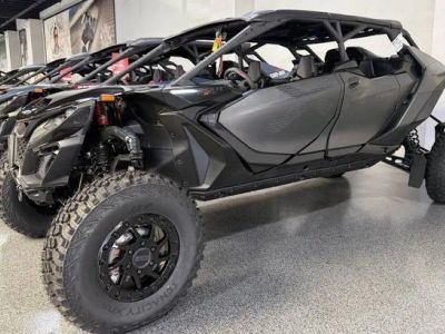 2026 Can-Am® Maverick R Max X RS With Smart-Shox — front three-quarter view