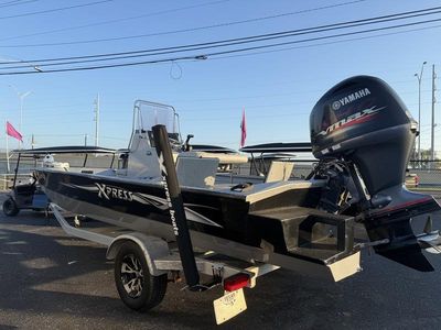 2018 Xpress SW20B — front three-quarter view