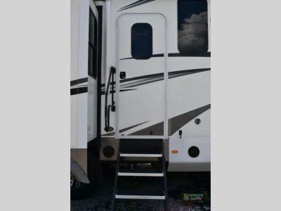 2021 Jayco North Point — photo 14 view