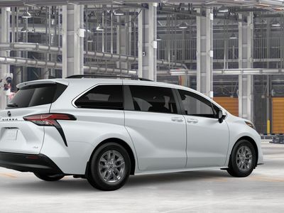 2026 Toyota Sienna — photo 10 view