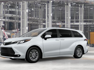 2026 Toyota Sienna — side profile view