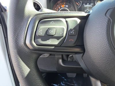 2026 Jeep Wrangler — photo 17 view