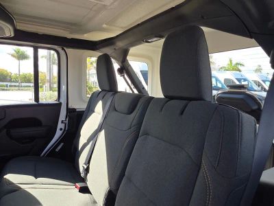2026 Jeep Wrangler — photo 7 view