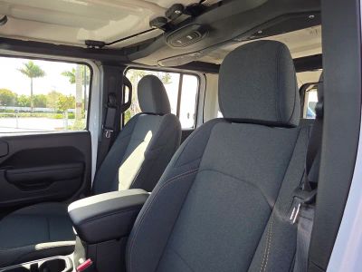 2026 Jeep Wrangler — photo 11 view