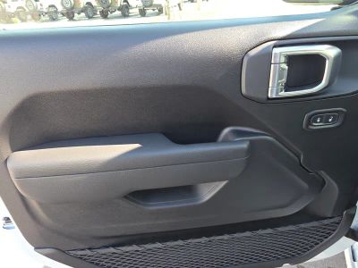 2026 Jeep Wrangler — photo 14 view