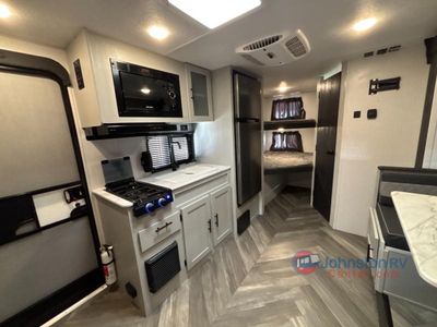 2022 Forest River RV Wildwood FSX - Photo 10