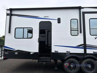 2026 Forest River RV Vengeance Rogue Armored — photo 11 view
