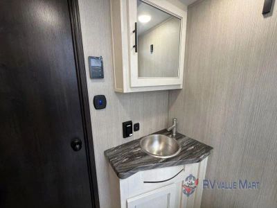 2026 Forest River RV Vengeance Rogue Armored — photo 34 view