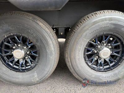 2026 Forest River RV Vengeance Rogue Armored — photo 19 view