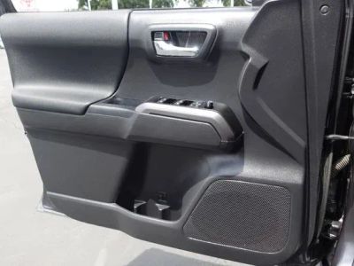 2023 Toyota Tacoma — photo 28 view