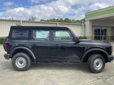 2025 Ford Bronco - Photo 2