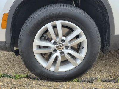 2017 Volkswagen Tiguan - Photo 27