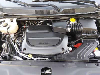 2024 Chrysler Pacifica — photo 9 view