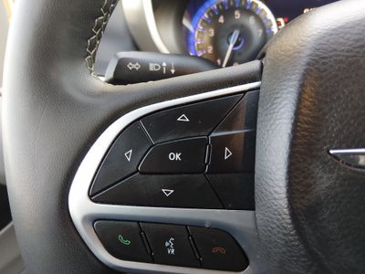 2024 Chrysler Pacifica — photo 13 view