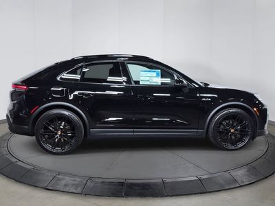 2026 Porsche Macan Electric - Photo 8