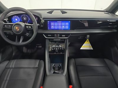 2026 Porsche Macan Electric - Photo 13