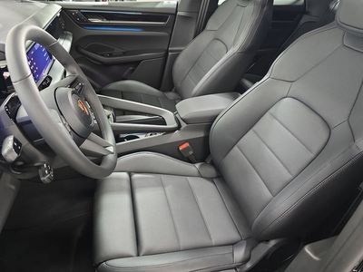 2026 Porsche Macan Electric - Photo 5