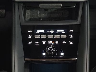 2026 Porsche Macan Electric - Photo 19