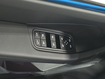 2026 Porsche Macan Electric - Photo 21