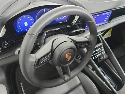 2026 Porsche Macan Electric - Photo 4
