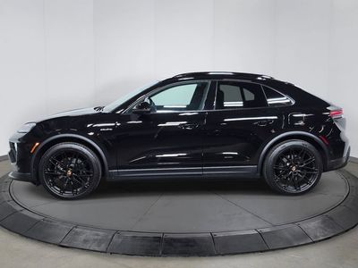 2026 Porsche Macan Electric - Photo 2