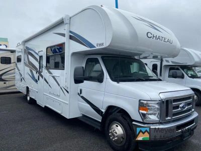 2024 Thor Motor Coach Chateau 31WV — front three-quarter view