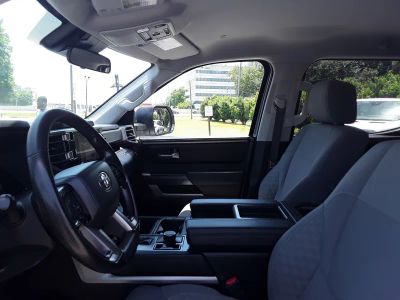 2023 Toyota Tundra 4WD — photo 9 view