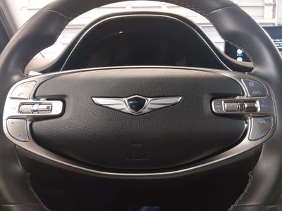 2025 Genesis GV70 - Photo 12